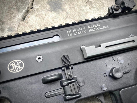 FN Herstal (BOLT) SCAR-SC 电动枪，带 BRSS 